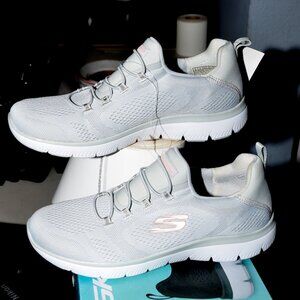 Skechers Ladies' Summit‎ Sneaker, gRAY